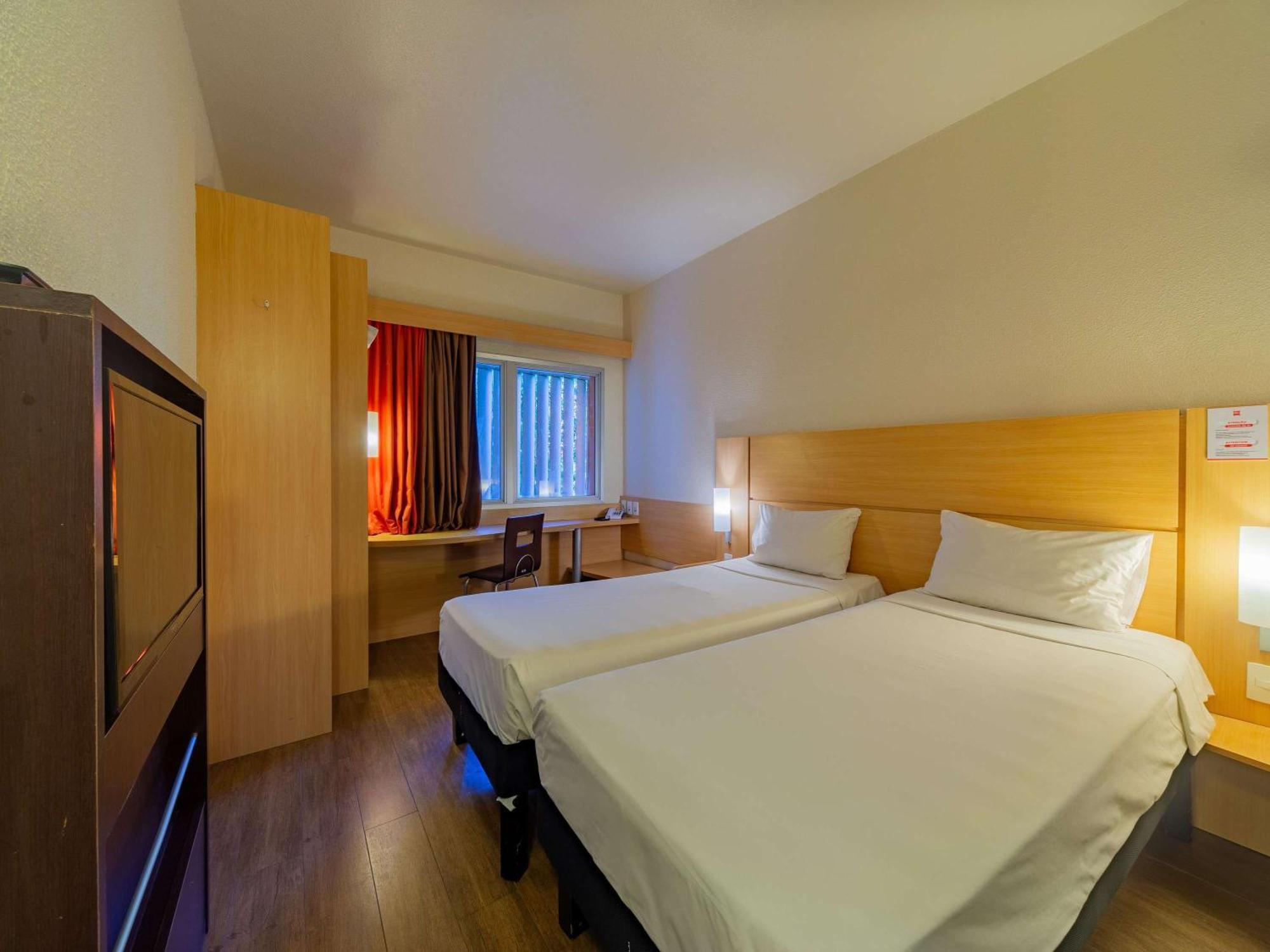 Ibis 3*