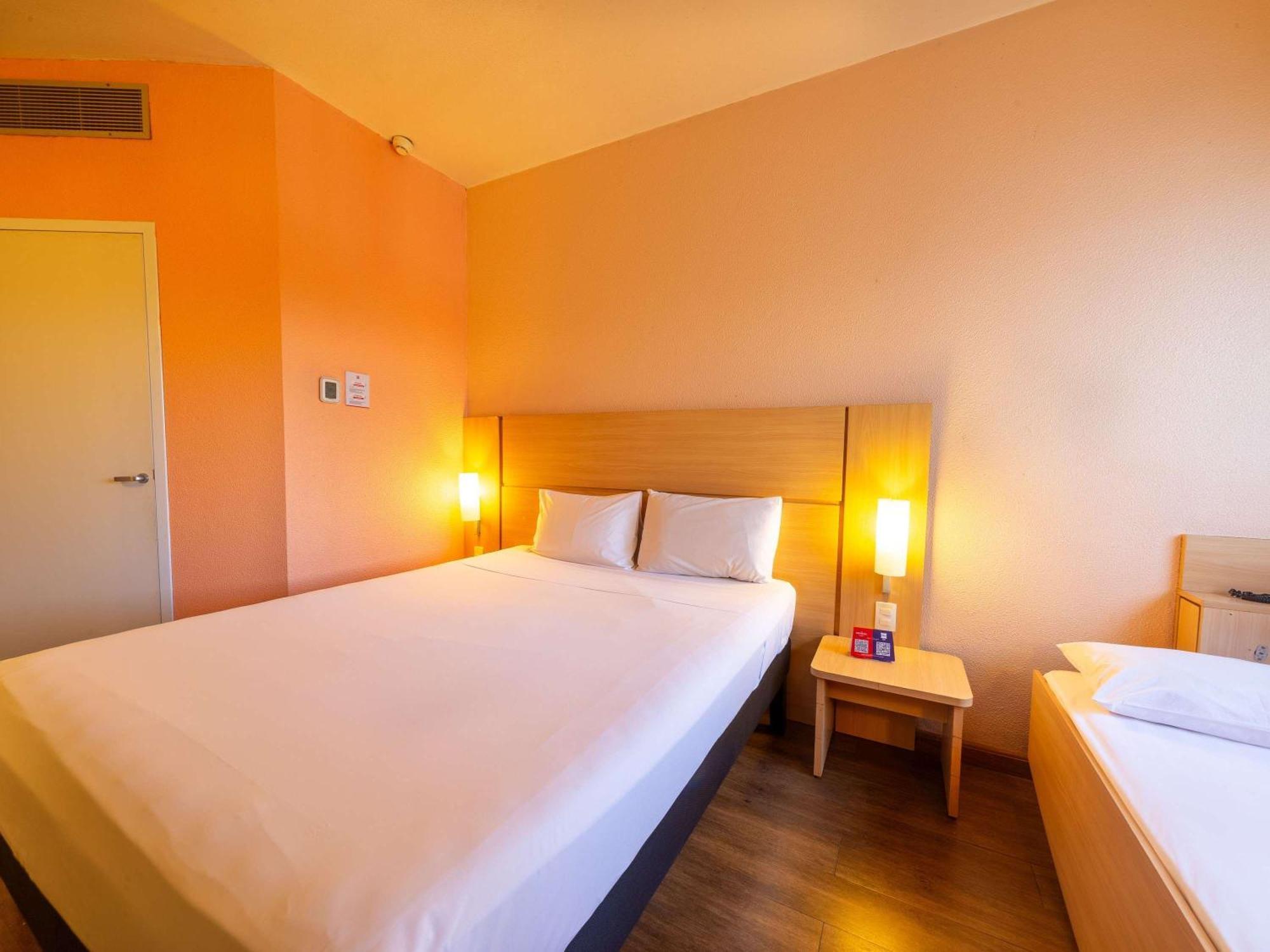 Ibis Hotel 3*